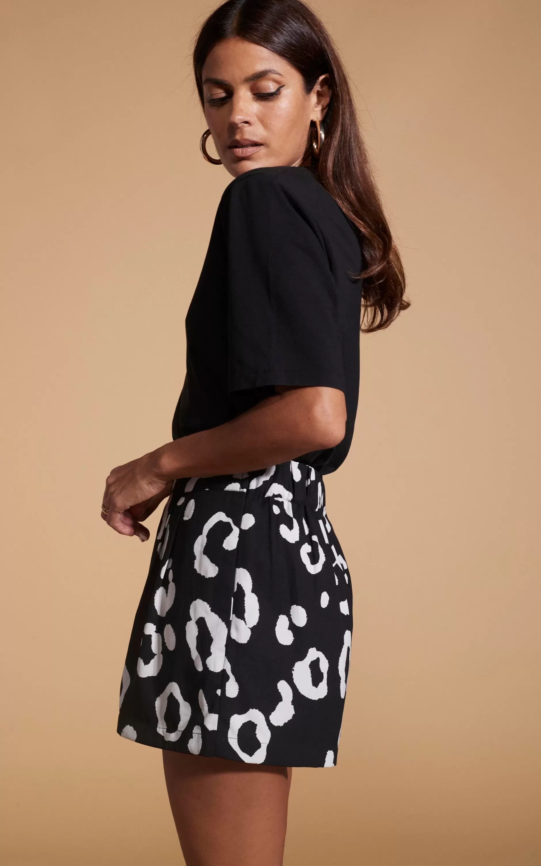 Dancing Leopard Chica Bella Shorts In Oversized Mono Leopard>Women Shorts